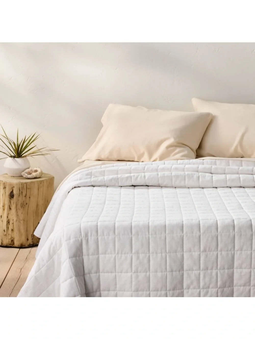 Casaluna King Heavyweight Linen Blend Quilt - White